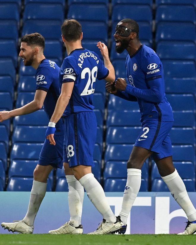 广厦广东并驾齐驱，豪门掉队，山东7连胜反超辽宁，黑马持续爆冷