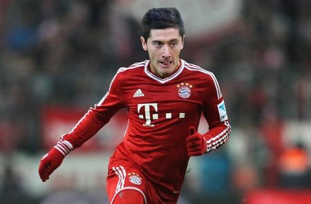 本泽马续约吉达联合？38岁传奇前锋的未来与数据背后的故事