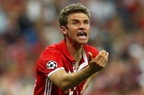 [中超]第29轮：上海海港3-0浙江俱乐部 集锦