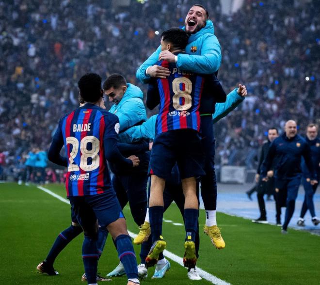 31分生涯新高！活塞恶汉斯图尔特打疯了，率队末节一波流带走公牛